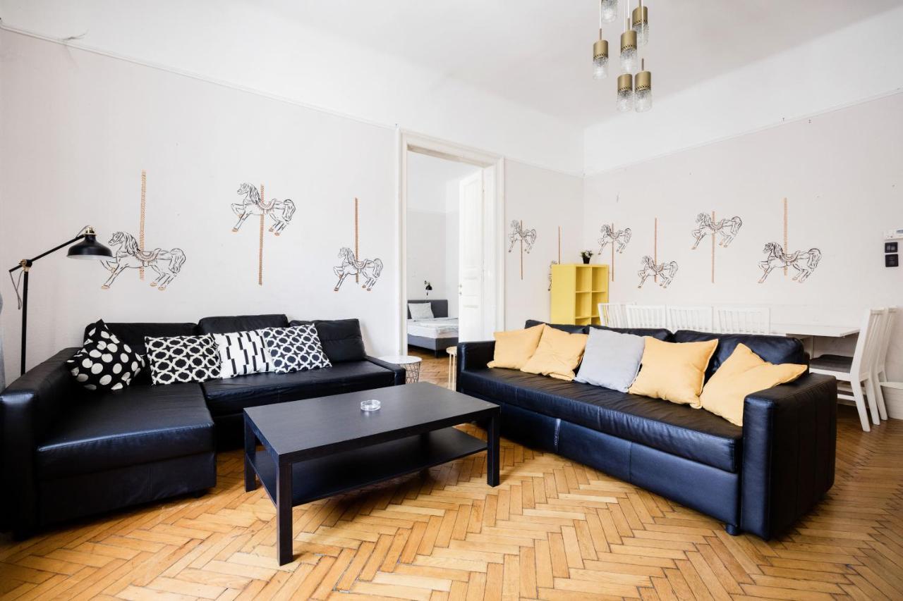 Downtown Circus Apartment Budapeste Exterior foto