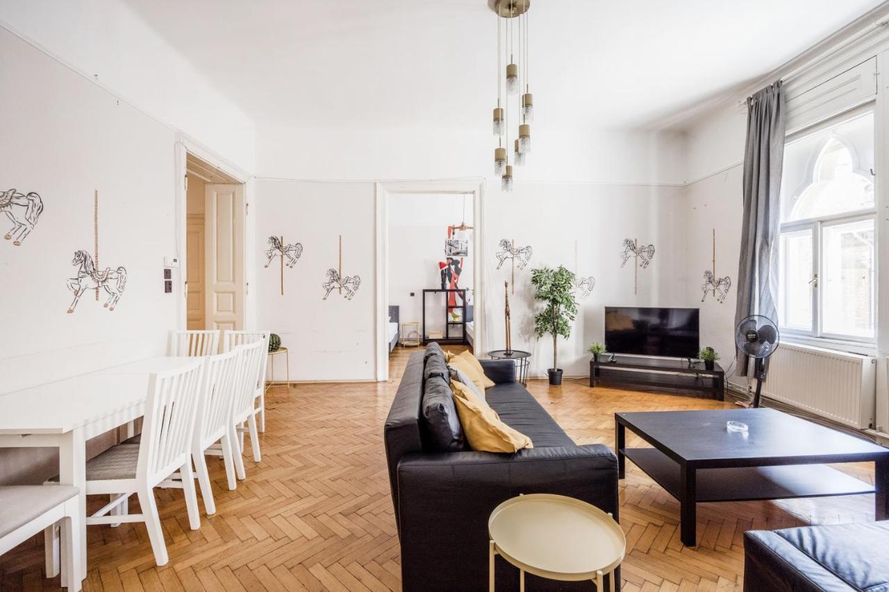 Downtown Circus Apartment Budapeste Exterior foto